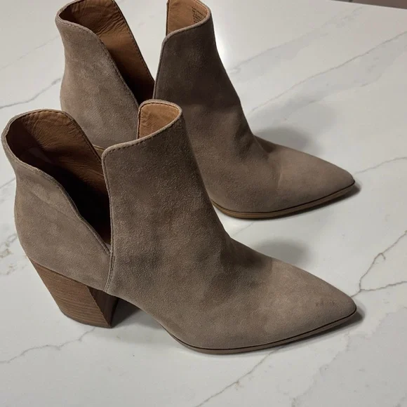 Steve Madden Beige Ankle Booties - Picture 4 of 15